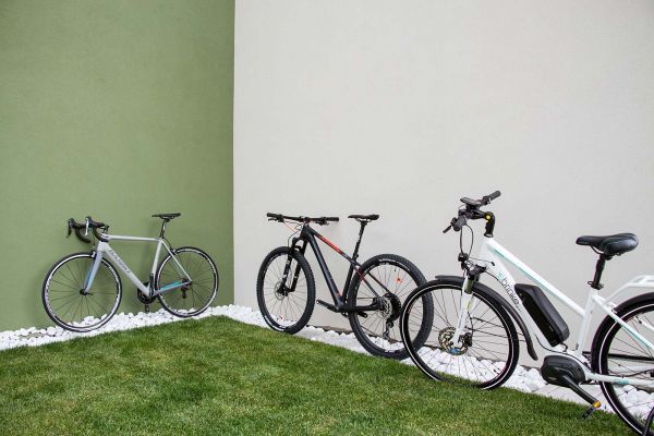 Fahrräder Ecke im Garten - Ingrappa Sporthouse